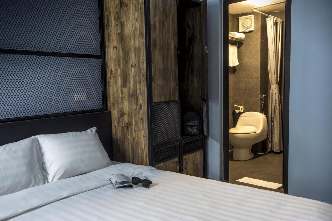 The Chi Novel Hostel Hanoi Bagian luar foto