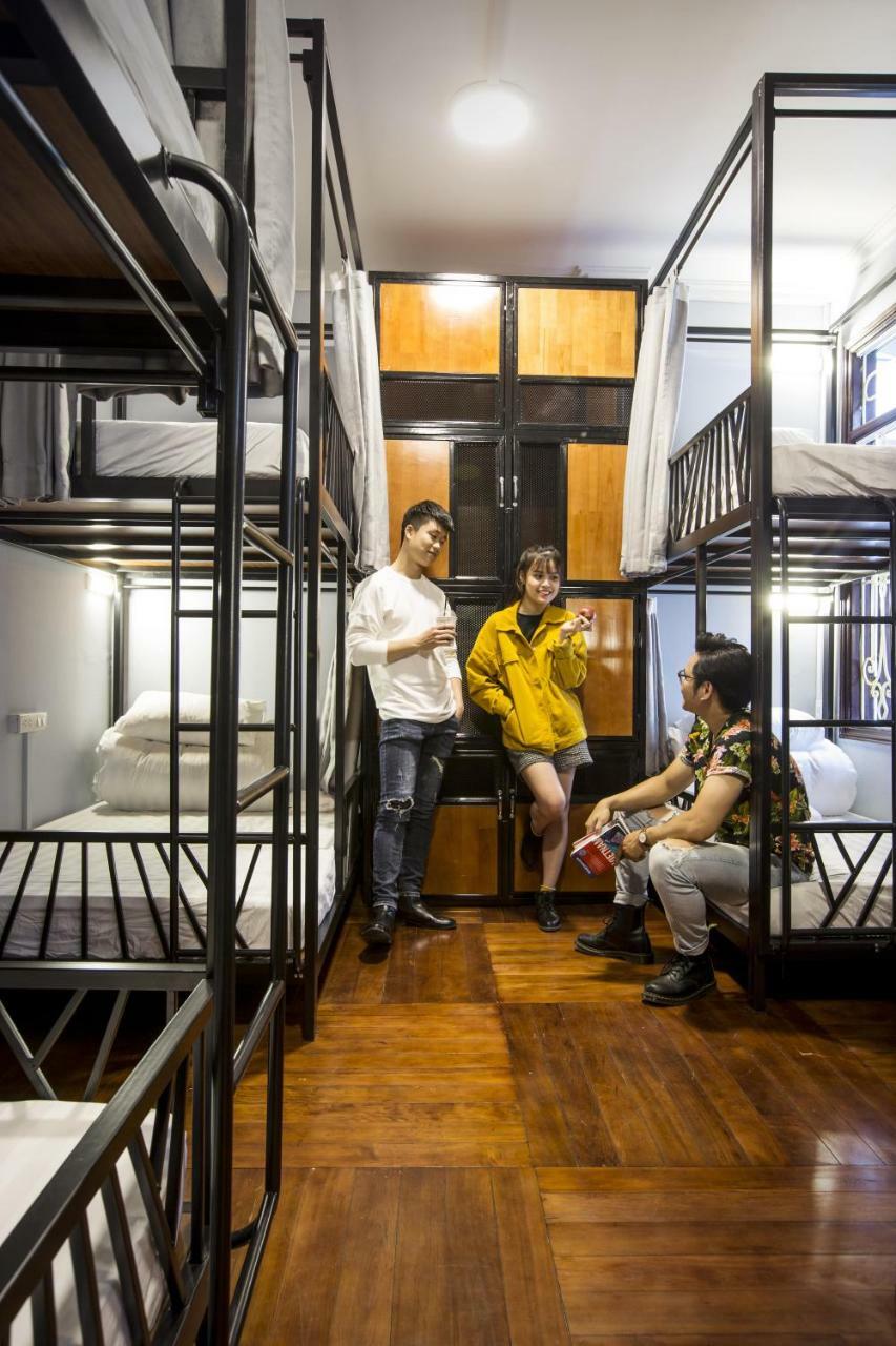 The Chi Novel Hostel Hanoi Bagian luar foto